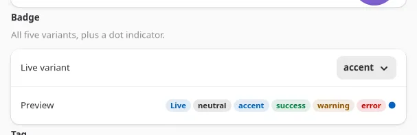 Badge pills in all five variants plus a dot indicator on GNOME (GTK)